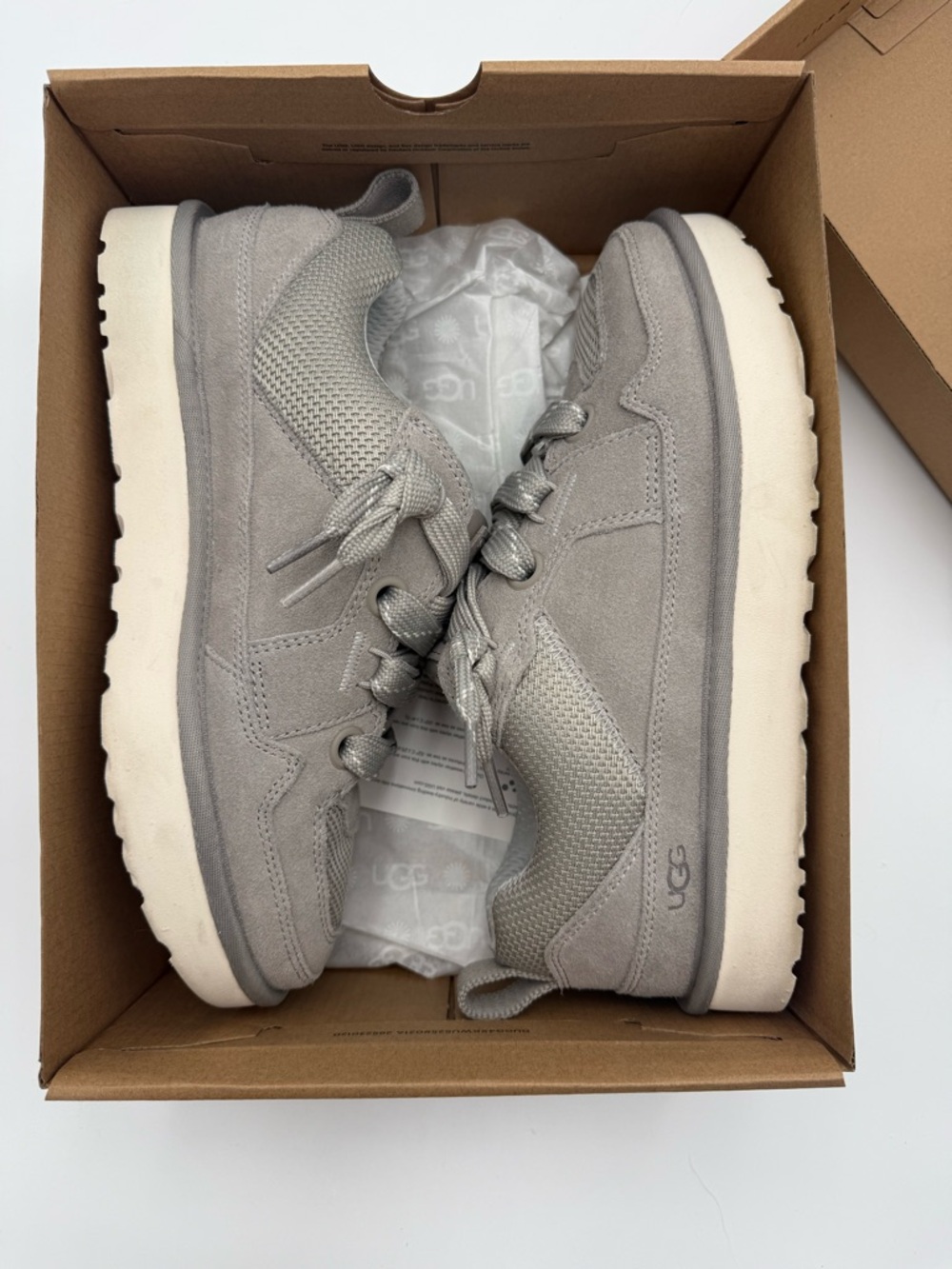 UGG Womens Lo Lowmel in Campfire color. Suede sneakers. Size 9